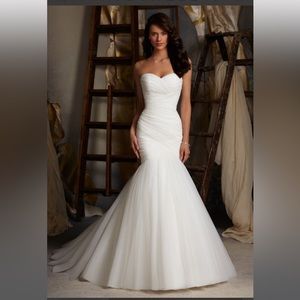 Mori Lee asymmetric sweetheart Wedding Dress size 14